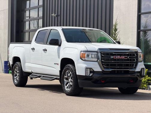 Summit White 2021 GMC Canyon AT4