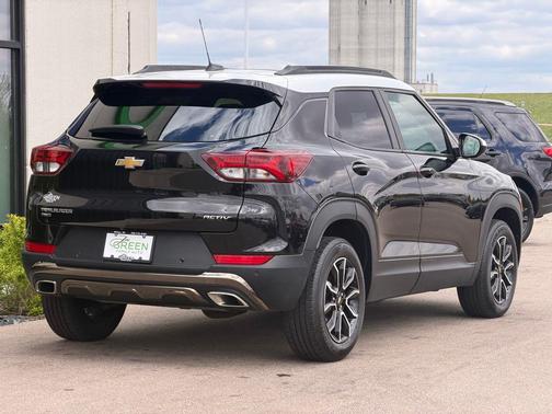 Mosaic Black Metallic 2021 Chevrolet Trailblazer ACTIV