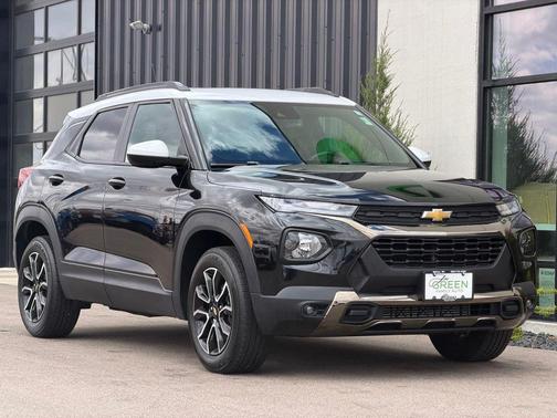 Mosaic Black Metallic 2021 Chevrolet Trailblazer ACTIV