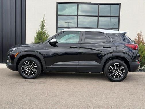 Mosaic Black Metallic 2021 Chevrolet Trailblazer ACTIV