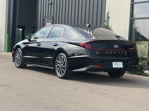 2022 Hyundai SONATA Limited