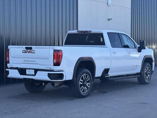 2022 GMC Sierra 2500 AT4