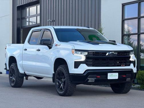 Summit White 2022 Chevrolet Silverado 1500 LT Trail Boss