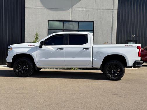 Summit White 2022 Chevrolet Silverado 1500 LT Trail Boss