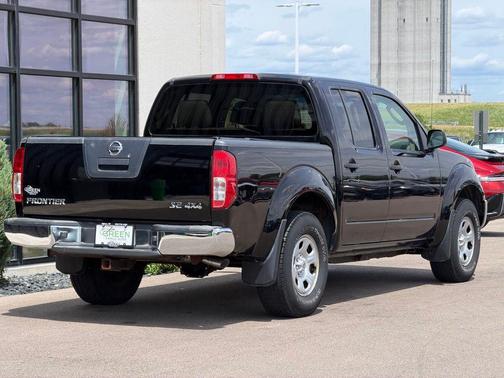 Super Black 2007 Nissan Frontier SE Crew Cab