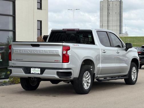 Silver Ice Metallic 2019 Chevrolet Silverado 1500 RST