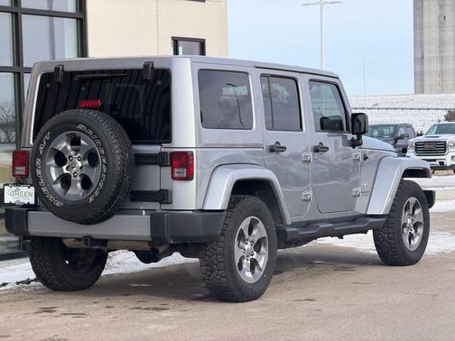 2017 Jeep Wrangler Unlimited Sahara