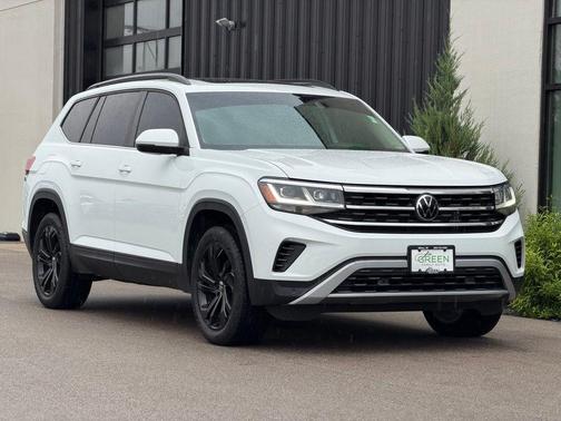 White 2021 Volkswagen Atlas 2.0T SE w/Technology 4MOTION