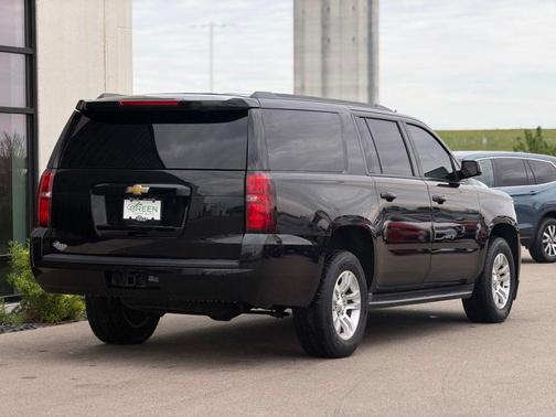 Black 2018 Chevrolet Suburban LT