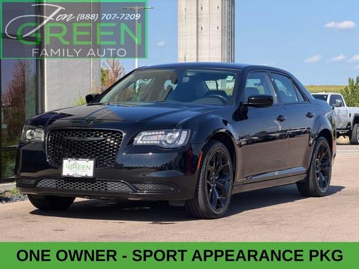 Gloss Black 2023 Chrysler 300 Touring