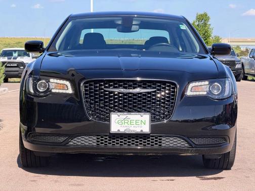 Gloss Black 2023 Chrysler 300 Touring