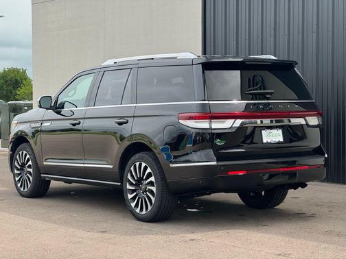 2023 Lincoln Navigator Black Label