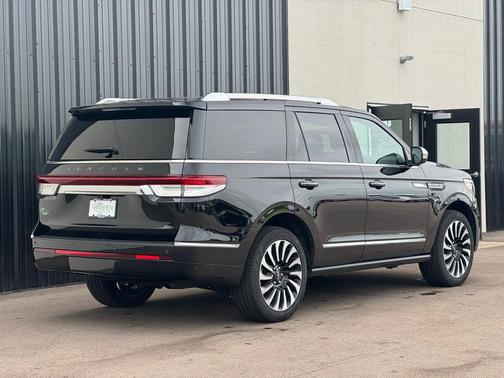2023 Lincoln Navigator Black Label