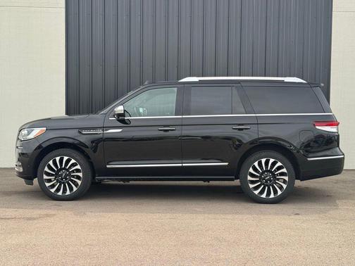 2023 Lincoln Navigator Black Label