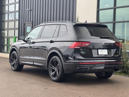 2024 Volkswagen Tiguan 2.0T SE R-Line Black 4MOTION