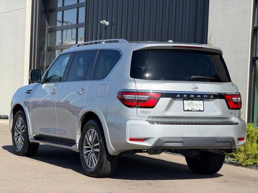 Brilliant Silver Metallic 2024 Nissan Armada SL 4WD