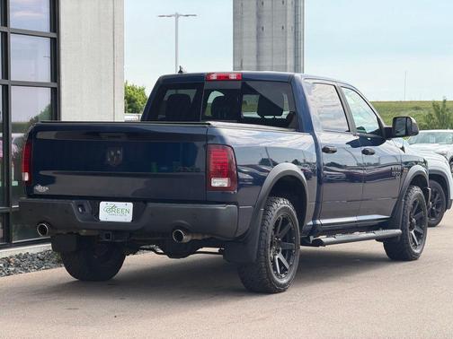 Patriot Blue Pearlcoat 2021 RAM 1500 Classic SLT