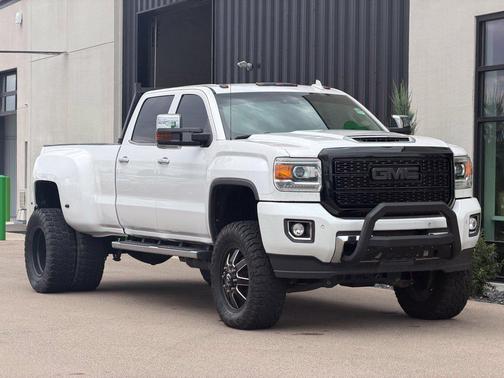 White Frost Tricoat 2018 GMC Sierra 3500 Denali