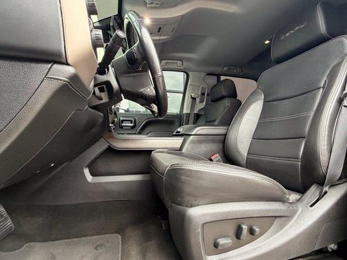 White Frost Tricoat 2018 GMC Sierra 3500 Denali