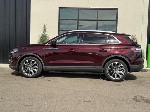 2022 Lincoln Nautilus Reserve