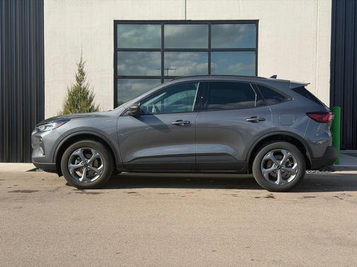 Gray Metallic 2025 Ford Escape ST-Line