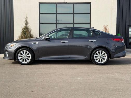 2018 Kia Optima S