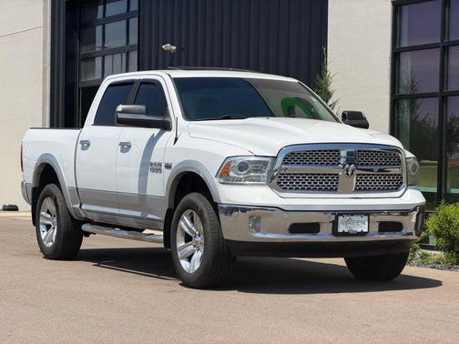 Bright White Clearcoat 2014 RAM 1500 Laramie