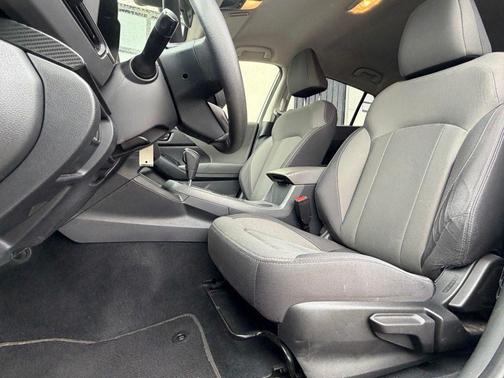 Crystal White Pearl 2024 Subaru Crosstrek Base