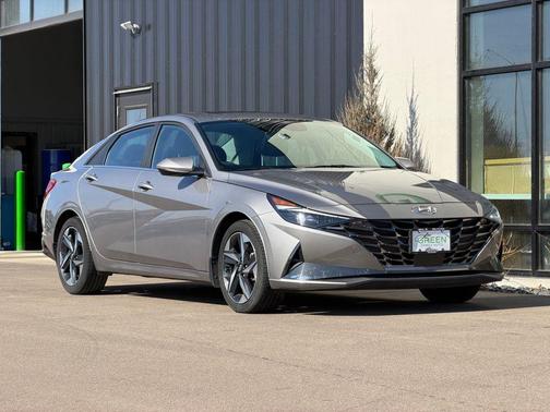 2023 Hyundai ELANTRA Limited