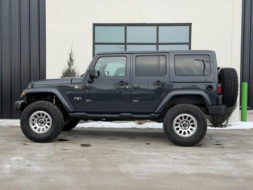 2016 Jeep Wrangler Unlimited Sahara