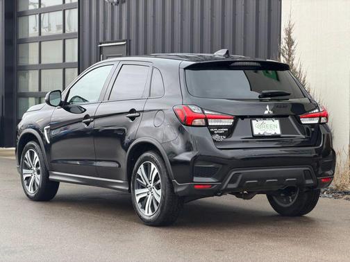 2025 Mitsubishi Outlander Sport SE
