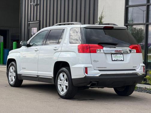 White Frost Tricoat 2016 GMC Terrain SLE-2