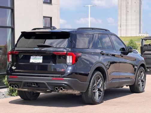 Agate Black Metallic 2025 Ford Explorer ST