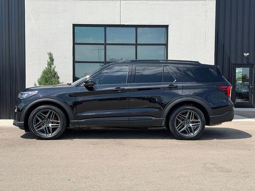 Agate Black Metallic 2025 Ford Explorer ST