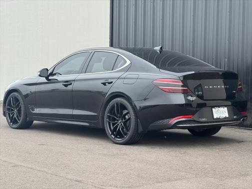 2022 Genesis G70 2.0T AWD