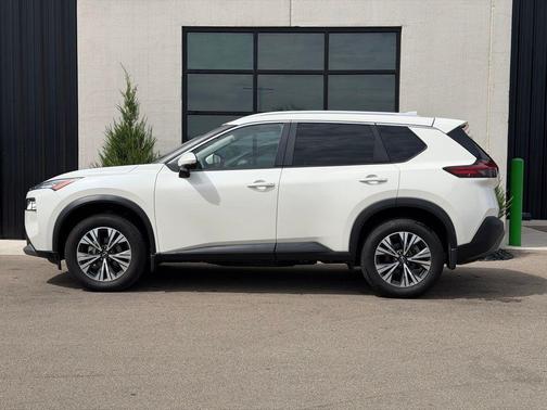 White 2023 Nissan Rogue SV