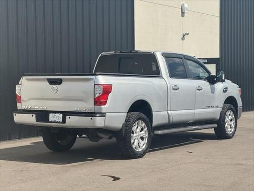 2016 Nissan Titan XD SV