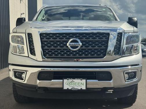 2016 Nissan Titan XD SV