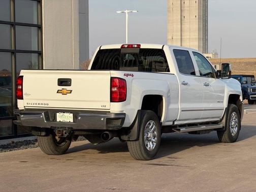 Summit White 2019 Chevrolet Silverado 3500 LTZ