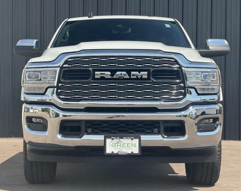 2022 RAM 3500 Limited Crew Cab 4x4 8' Box