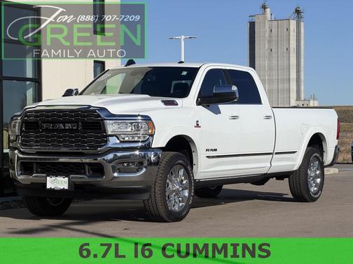 2022 RAM 3500 Limited Crew Cab 4x4 8' Box
