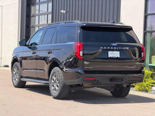 Black Metallic 2025 Ford Expedition Active