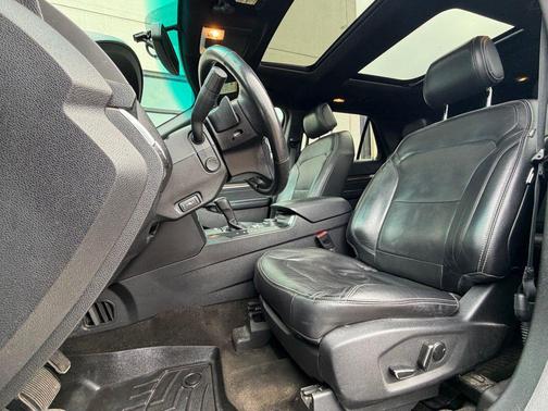 Guard Metallic 2016 Ford Explorer Limited
