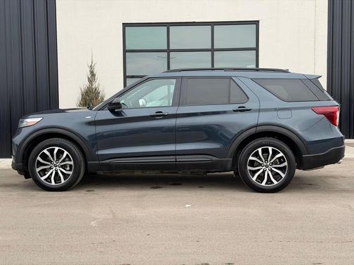 2024 Ford Explorer ST-Line