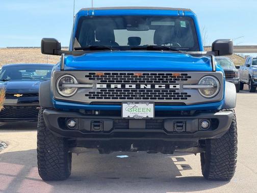 Velocity Blue Metallic 2023 Ford Bronco Badlands