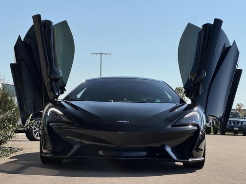 2017 McLaren 570GT Base