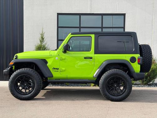 Limited Edition Gecko Clear Coat 2021 Jeep Wrangler Sport S