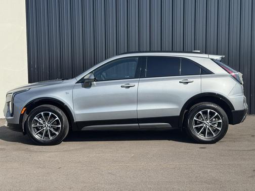 2024 Cadillac XT4 Sport