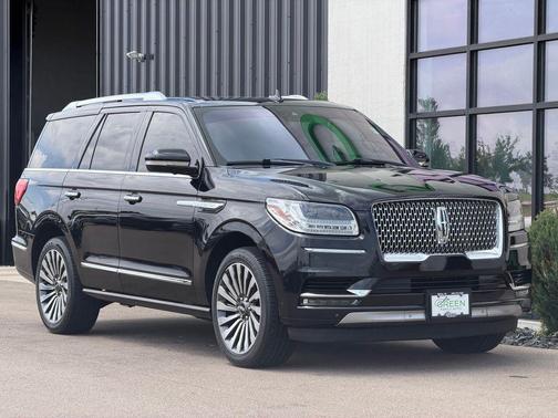 Black Metallic 2019 Lincoln Navigator Reserve