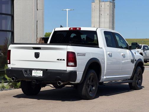 Bright White Clearcoat 2021 RAM 1500 Classic SLT